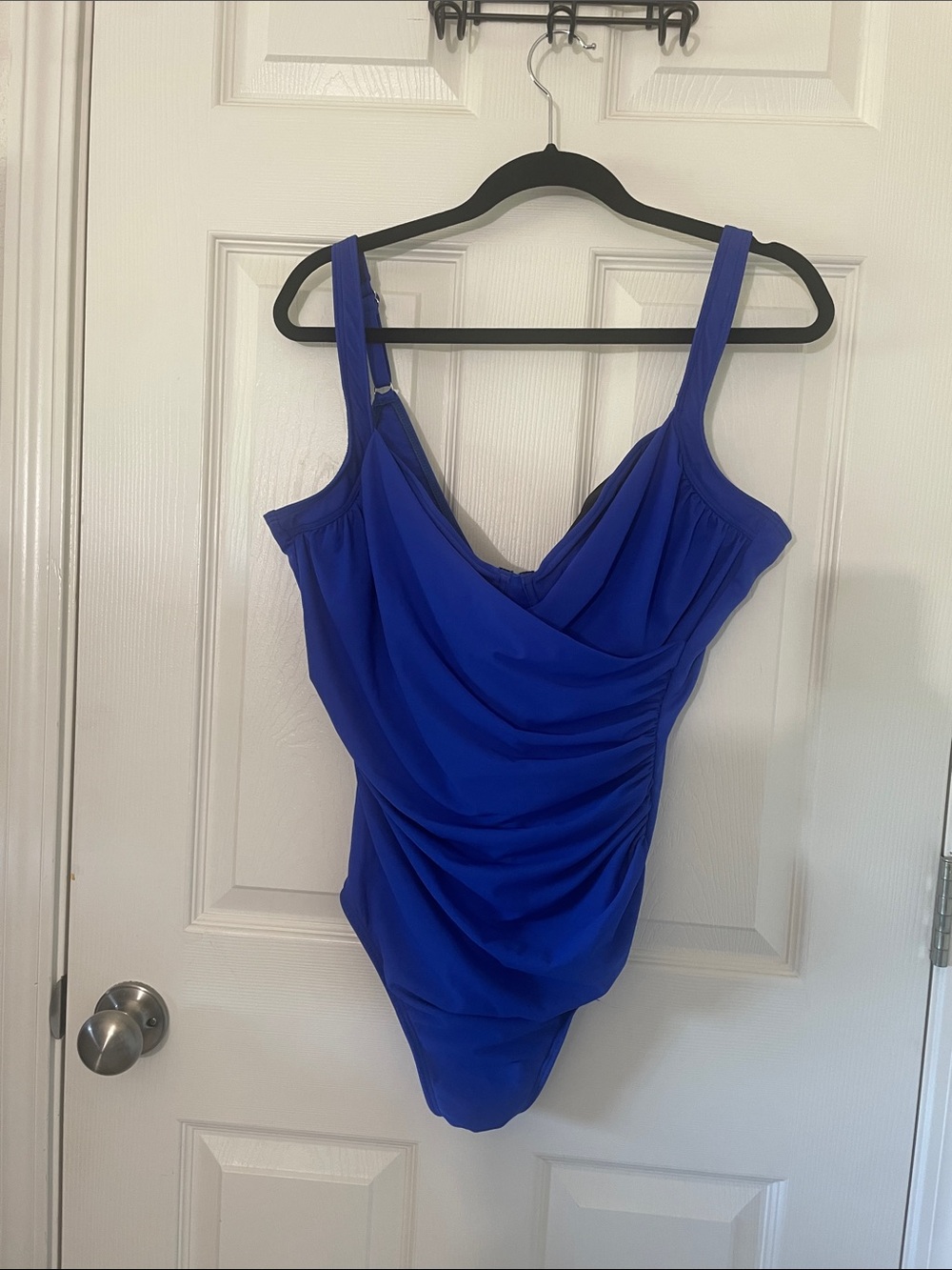 Miraclesuit Sanibel Underwire One-Piece Swimsuit size 18 Cobalt Blue EUC